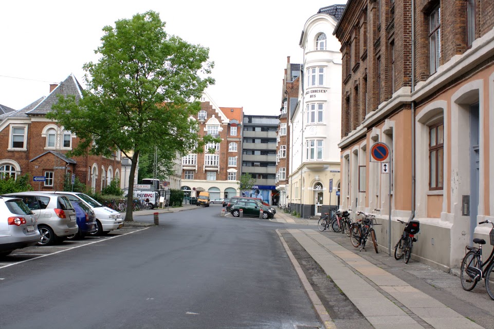 Drzewa i parkingi na ulicy - to jeden ze sposobów zwiększenia bezpieczeństwa na ulicy